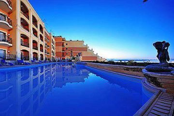 Grand Hotel Gozo Pool